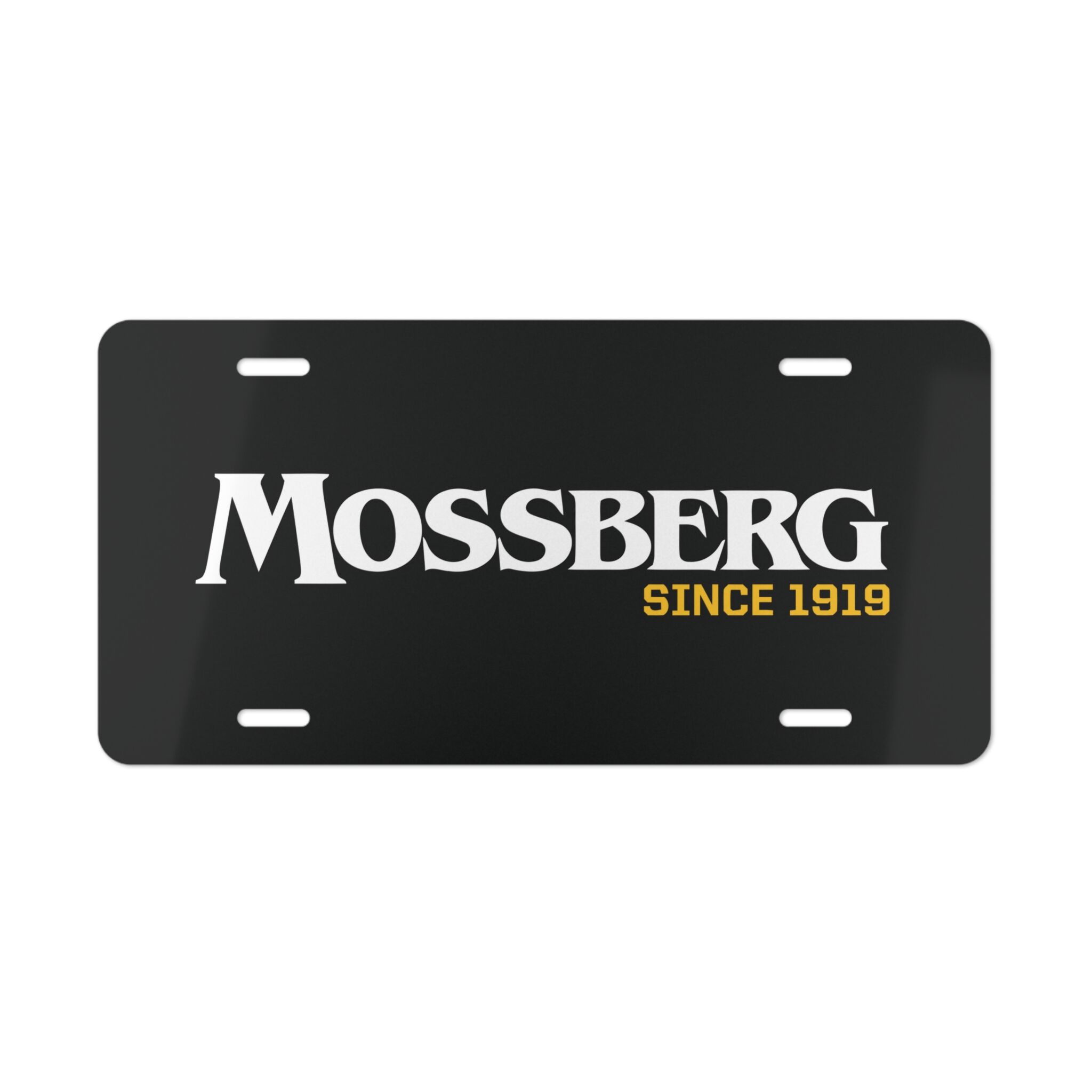 Durable Mossberg Camo Vanity Plate with Weather-Resistant Hunter Pattern